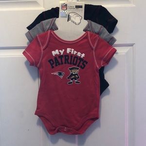 Patriots 3 piece creeper set 3/6 months newborn
